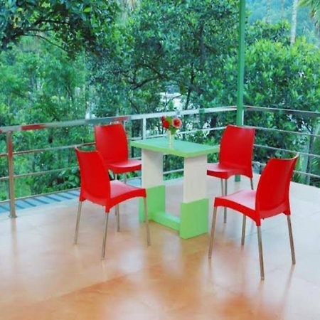 Thekkady Spice Valley Holiday Hotel Ngoại thất bức ảnh